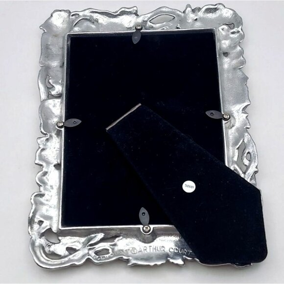 Arthur Court 5x7 Silvertone Photo Frame Harvest Grape Bunny Aluminum 1998 - Picture 4 of 8